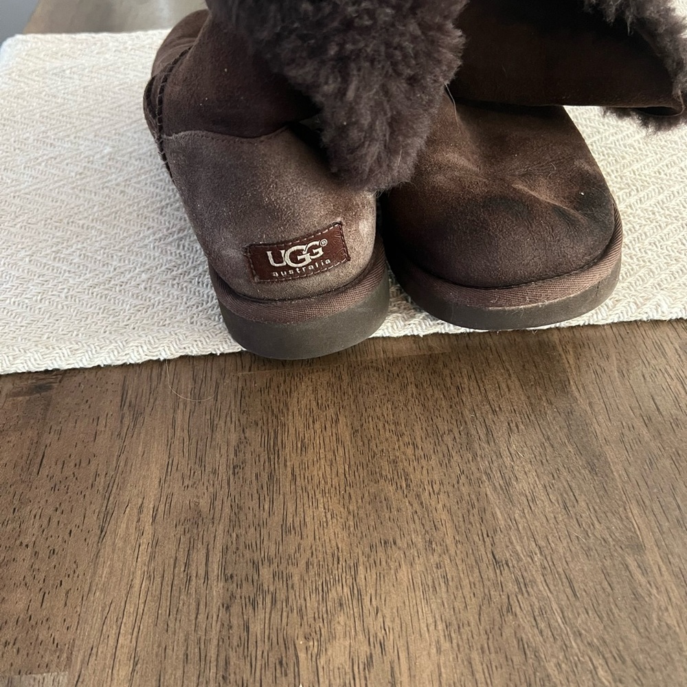 Bailey Button Uggs - image 3